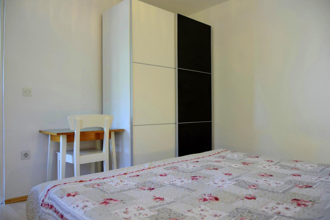 MiraMar Gardenn Apartmment Banjol Exterior foto